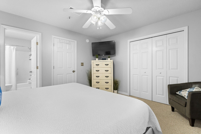 Bedroom 2, Grand Caribbean East 403, Escambia