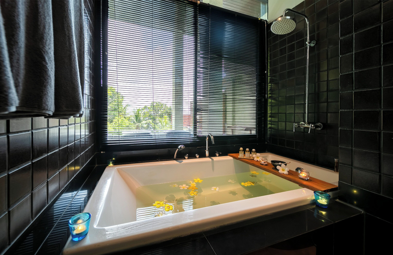 Bathroom 17