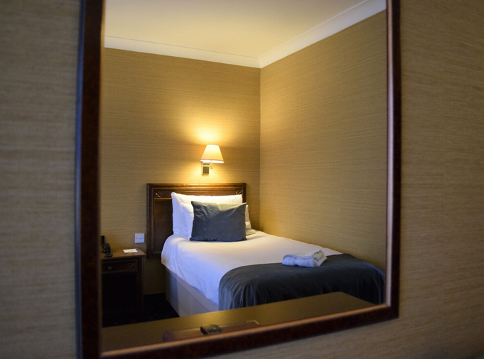 Bedroom 3, The Rose and Crown Hotel – Tonbridge, Kent