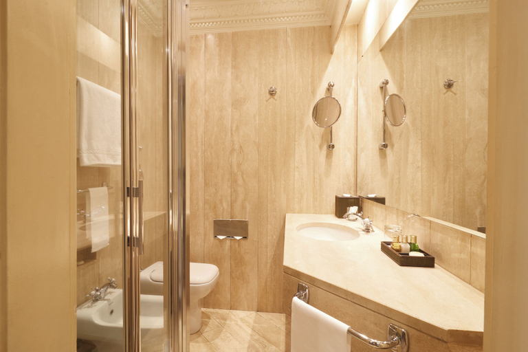 Bathroom 7