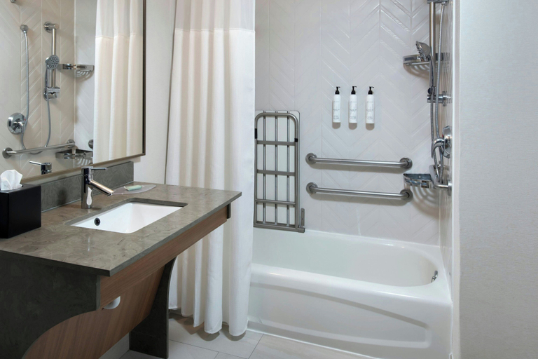 Bathroom 4, Fairfield Inn & Suites by Marriott Woodbridge, Union