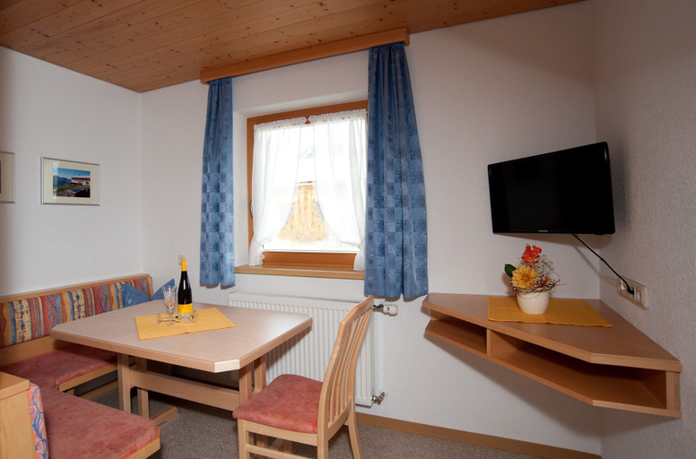 Dining 4, Apartment in Damuls Near Hiking Trails, Bregenz