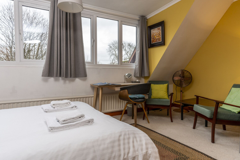Bedroom 3, Sandford Meadow Guest House, Oxfordshire