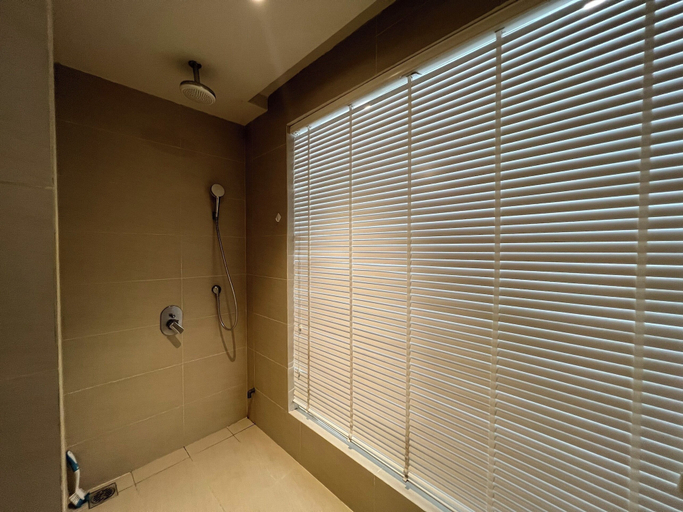 Bathroom 7