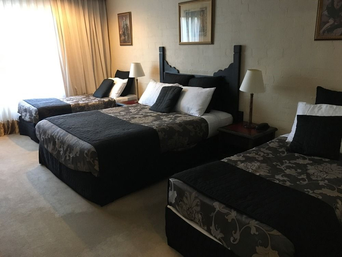 Bedroom 3, Albury Manor House, Albury