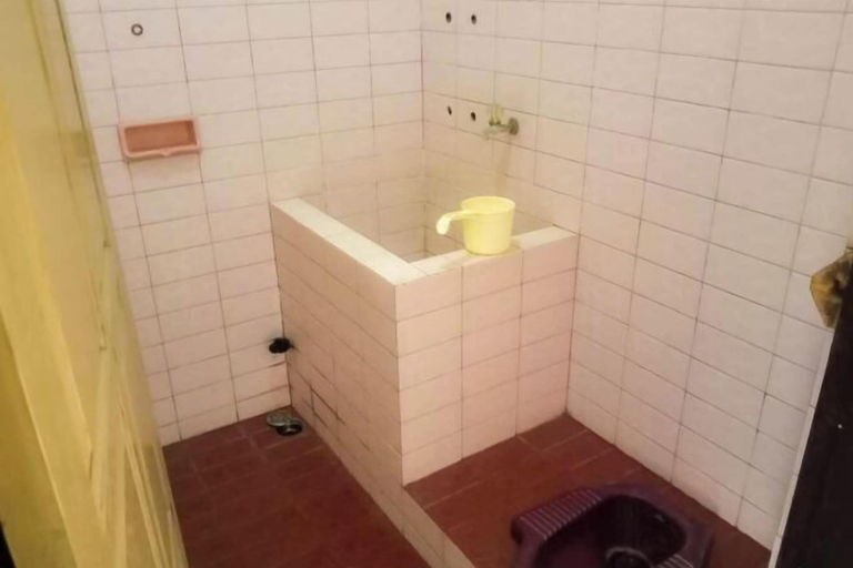 Bathroom 13