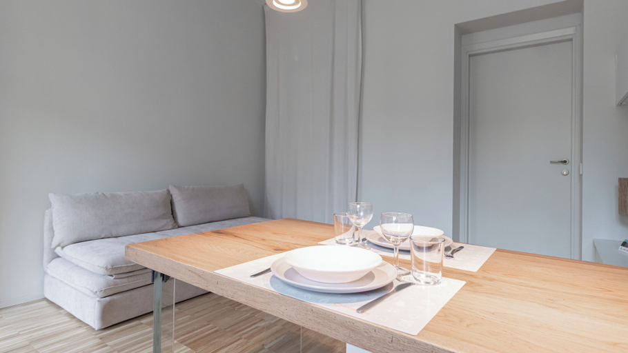 Others 5, Italianway Easy - Gentilino 15, Milano