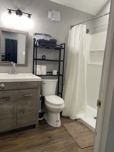 Bathroom 3, Desert Meadow Lodge, Dimmit
