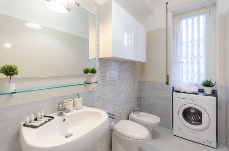 Bathroom 3, VivimiHome-Apartment near Milano Central, Milano