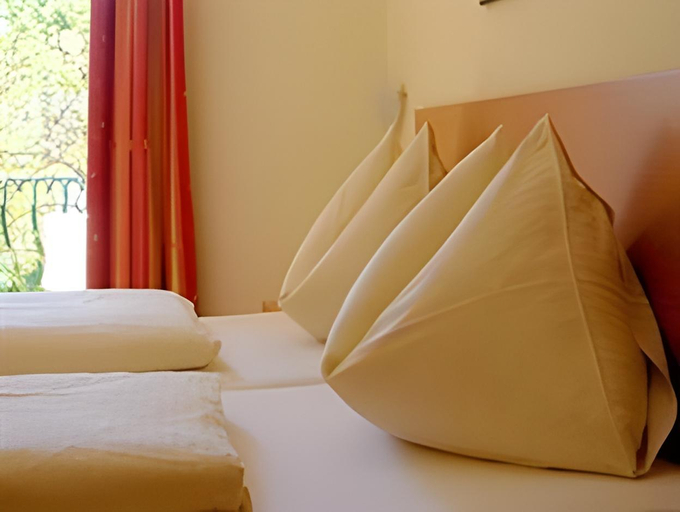 Bedroom 11