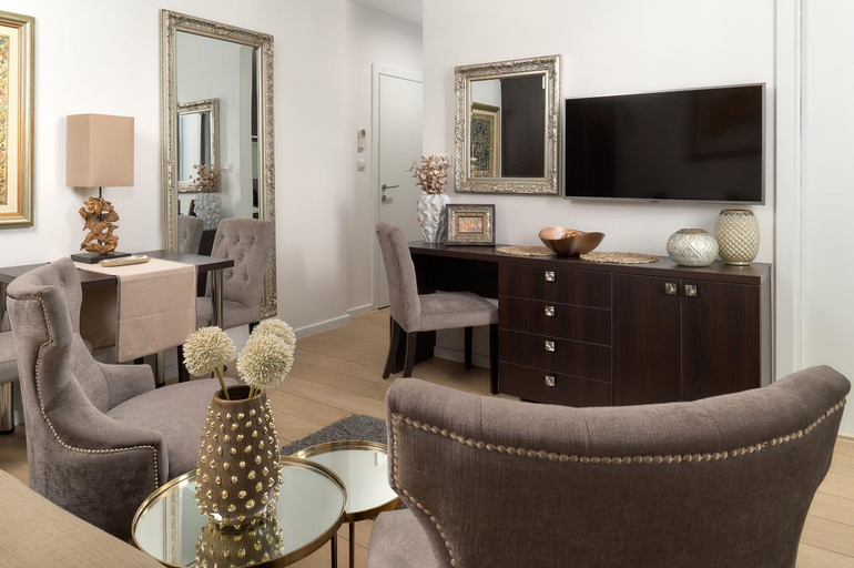 Others 5, Apartments Studios 81, Split