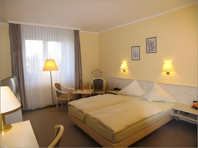 Bedroom 23