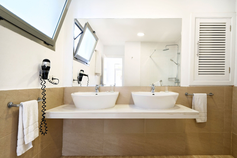 Bathroom 4, Servatur Altamar, Las Palmas