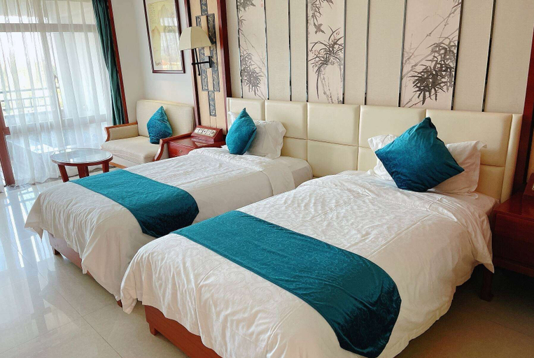 Bedroom 2, Ramada by Wyndham Wanning Resort, Hainan