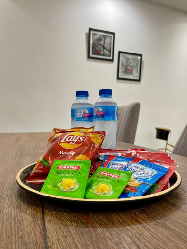 Food & Drinks