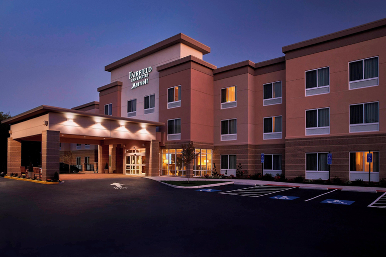 Exterior & Views 2, Fairfield Inn & Suites by Marriott Alexandria, Fairfax