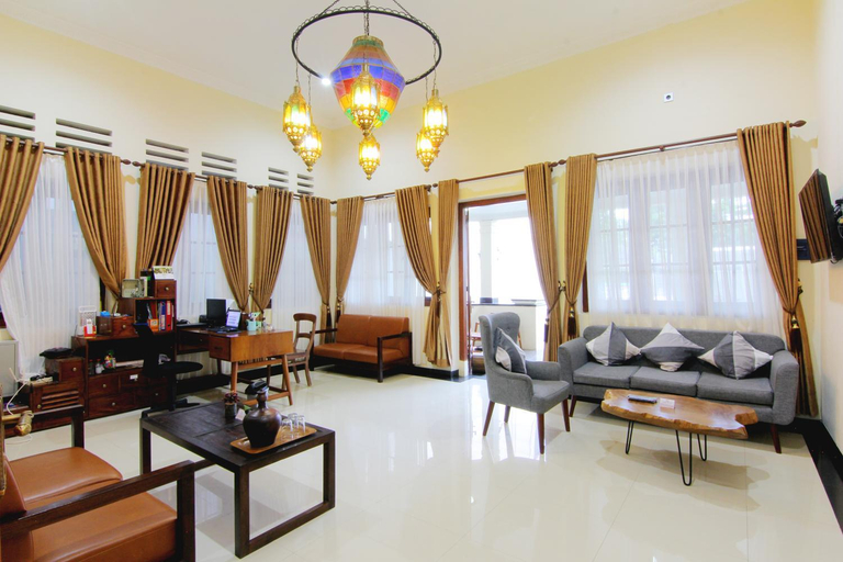 Public Area 2, Musafir Guesthouse, Solo