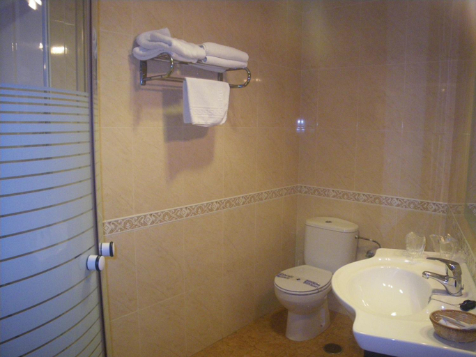 Bathroom 2, Duque De Osuna, Valladolid