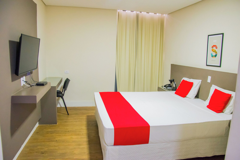 Bedroom 4, Hotel InterAmericana, Americana