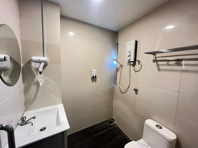 Bathroom 4