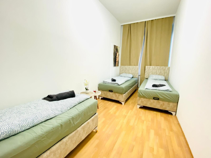 Bedroom 3, Rooms in Cozy 4BR Shared Apt Central, Wien
