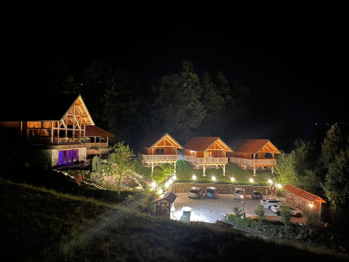 Others 3, Resort pri Hrastu, Kamnik