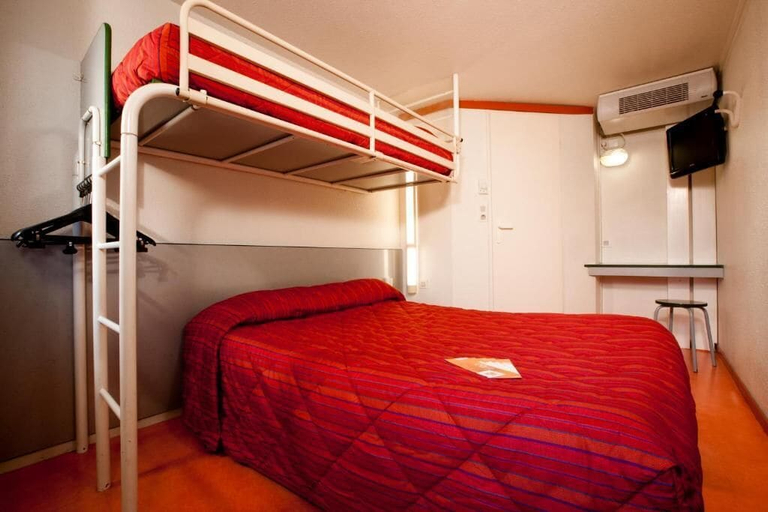 Bedroom 4, FASTHOTEL Reims Est - Taissy, Marne
