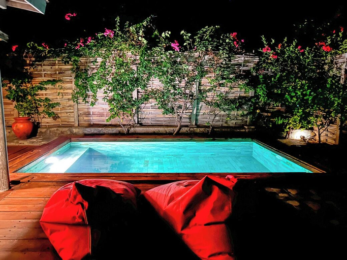Swimming Pool 4