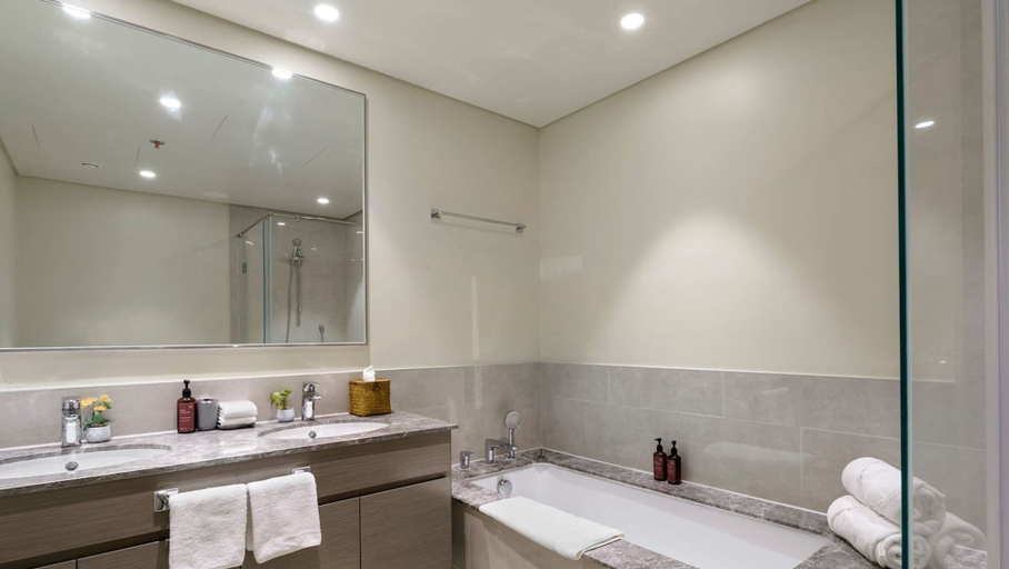Room 5, 3BR Maid Stay 1km From Dubai Mall Dubai Opera, Dubai