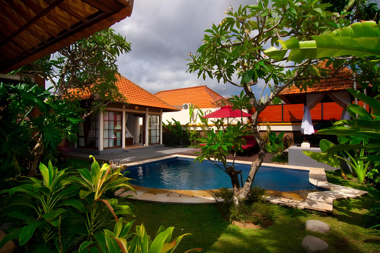 Swimming Pool 9