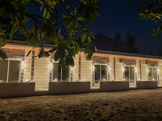 Others 5, Pip.Avenue Beach House, San Narciso