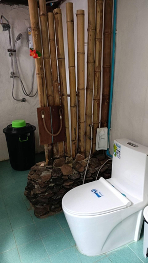 Bathroom 19