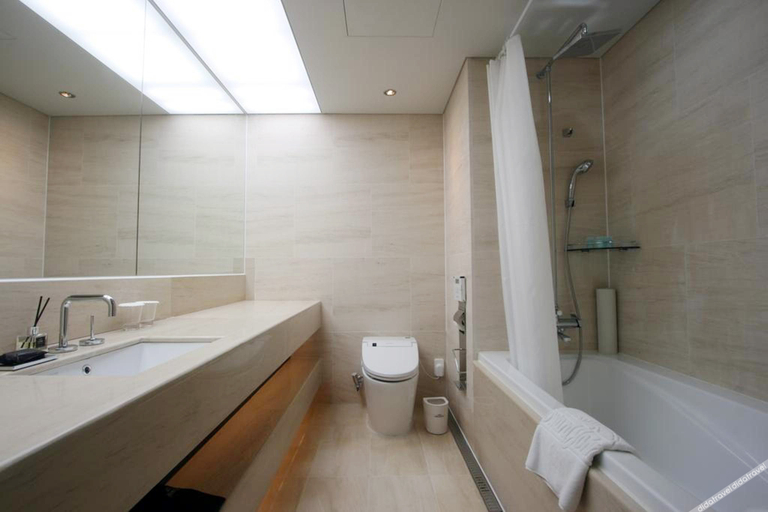 Bathroom, J-Grand Hotel, Jeju