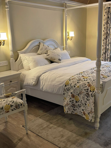 Bedroom 2, Upani Cottages, Srinagar