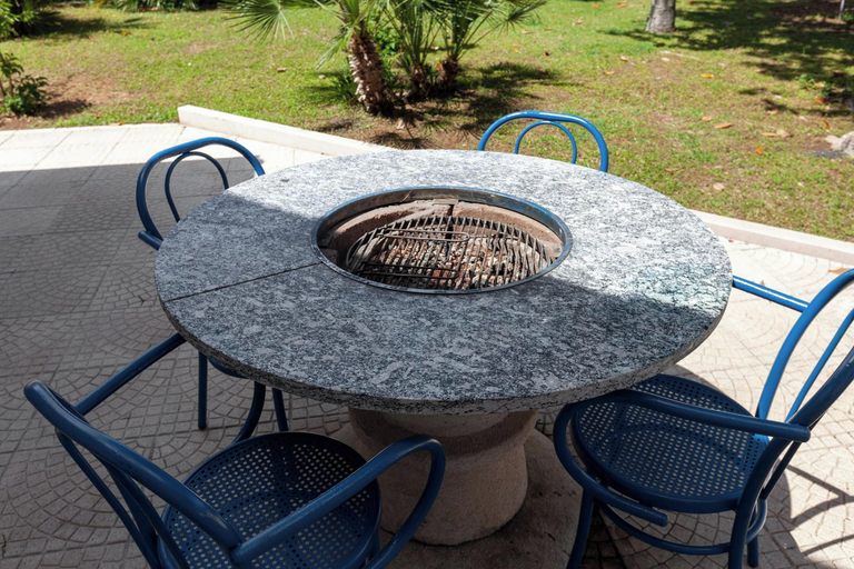Outdoor dining 4, Villa Carmen With Garden And Pool, Brindisi