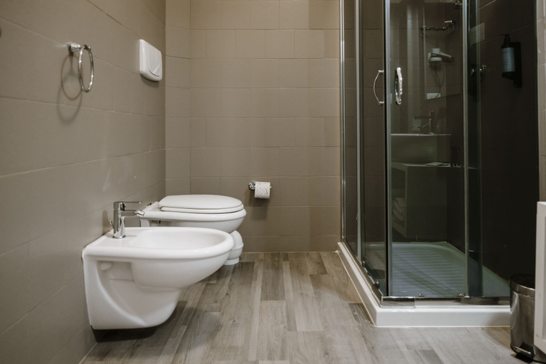 Bathroom 5, Torre Guaceto Oasis Hotel, Brindisi