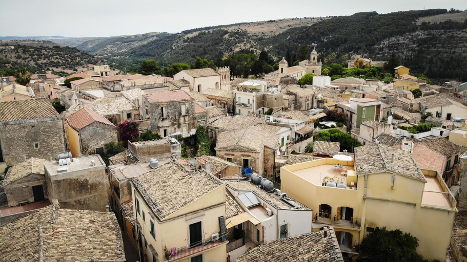 Others 4, Ibla for Family and Friends, Ragusa