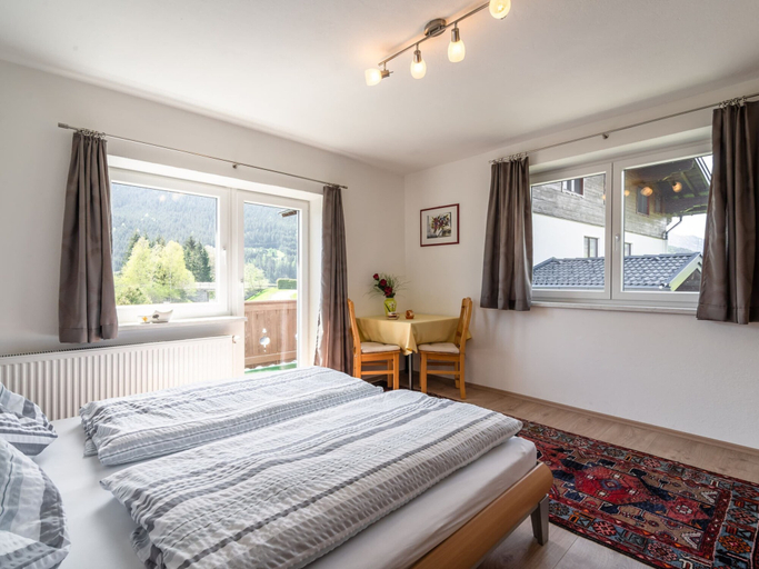 Bedroom 2, Modern Apartment Near Ski Area, Zell am See