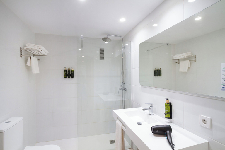 Bathroom 5, Hotel Ibersol Siurell, Baleares