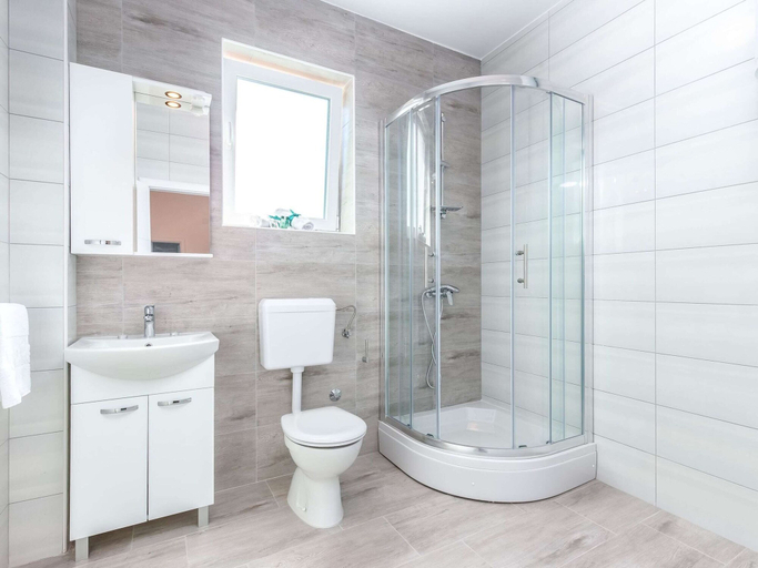 Bathroom 3, Gorgeous Home With Swimming Pool, Hot Tub & Sea View, Crikvenica