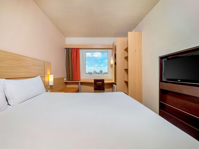 Bedroom 19