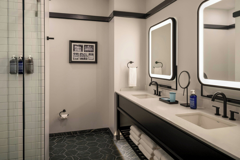 Bathroom 3, Visitation Hotel Frederick, a Tribute Portfolio Hotel, Frederick