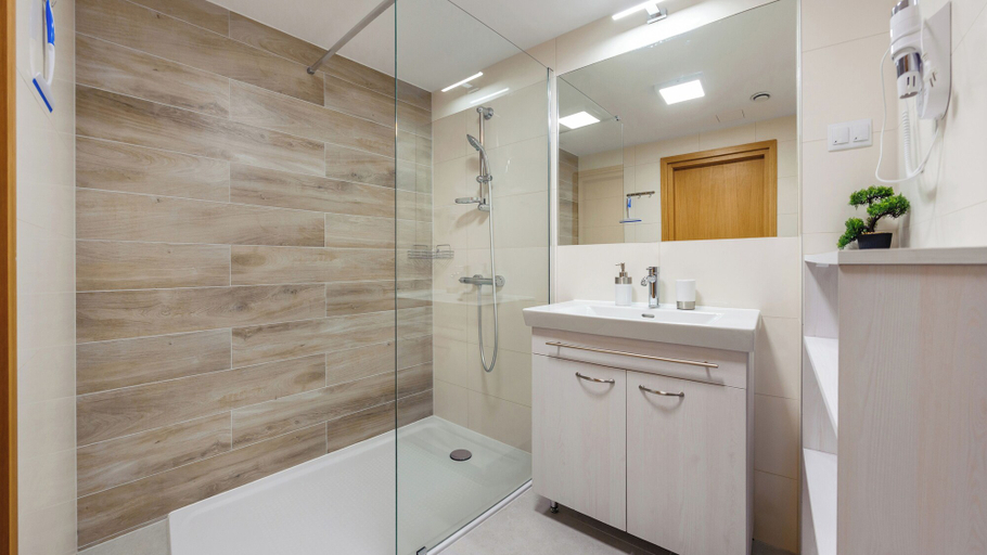 Bathroom 4, Apartamenty Sun & Snow Seaside Kołobrzeg, Kołobrzeg