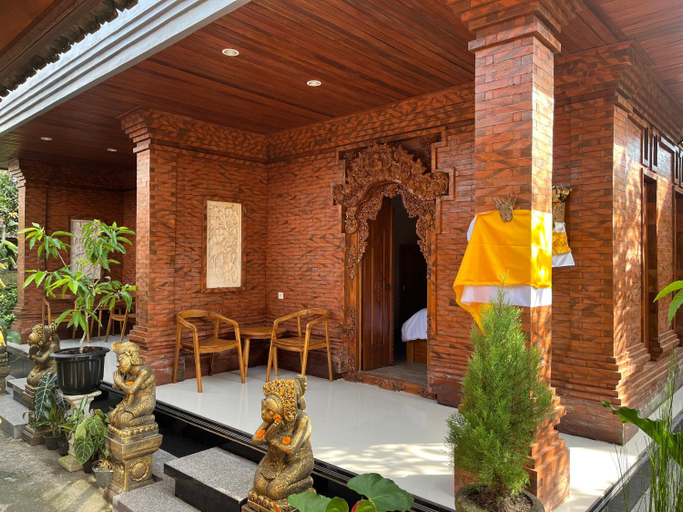 Others 4, Ananda House, Gianyar