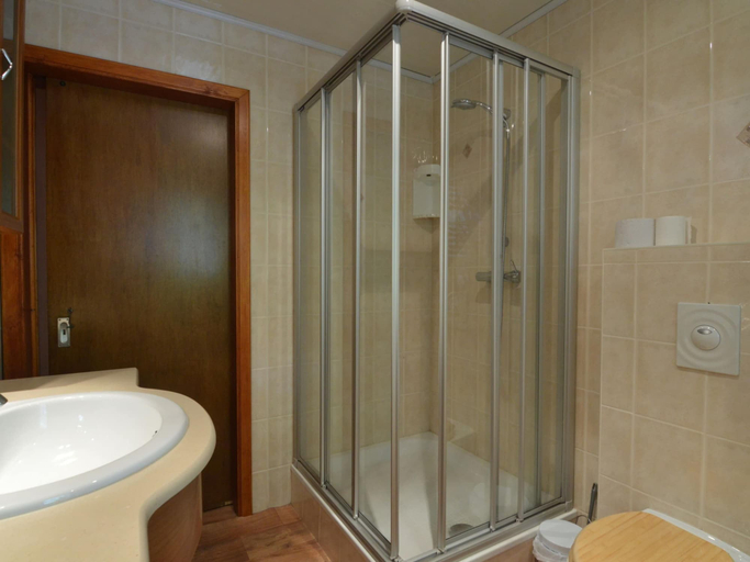 Bathroom 3, Cosy Holiday Home With Sauna, Terrace, Liège