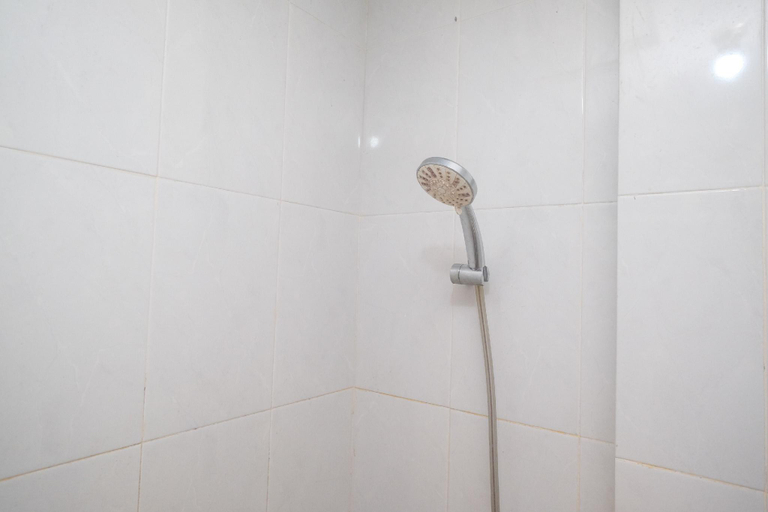 Bathroom 10