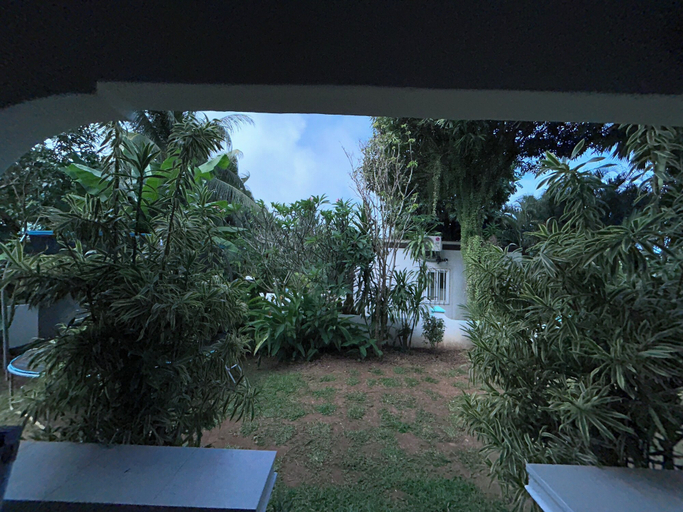 Others 5, castaway lodge