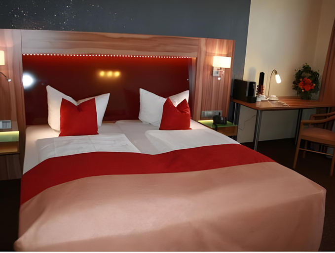 Bedroom 12