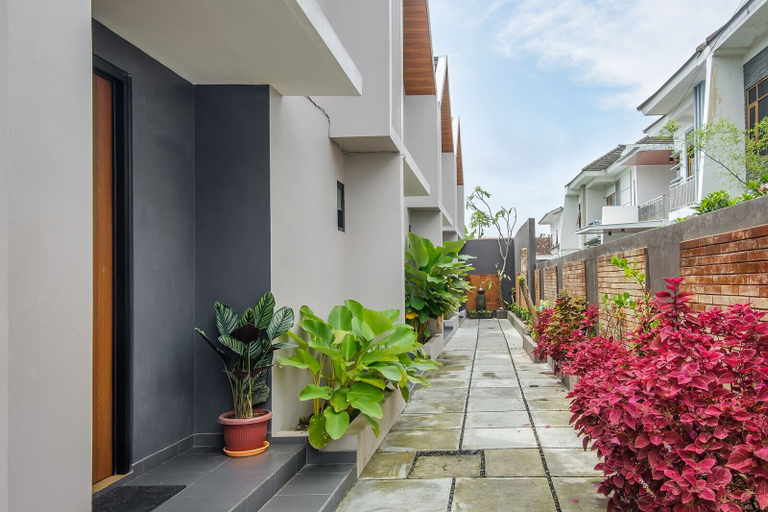 Exterior & Views 2, Calma Jawon Villa Jogja, Bantul