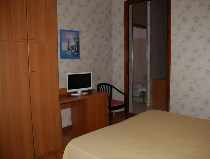 Bedroom 10